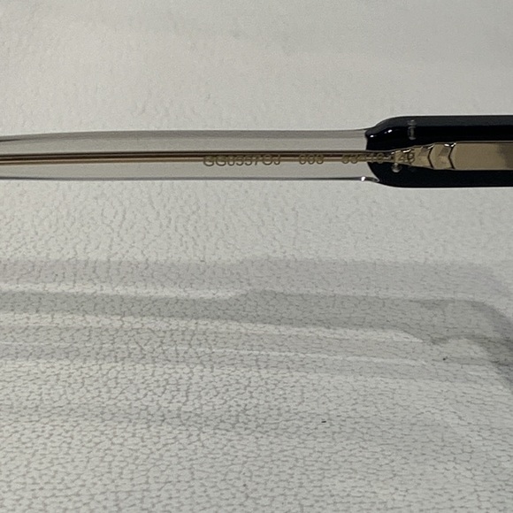 New Women’s Gucci Eyeglasses - Picture 7 of 8